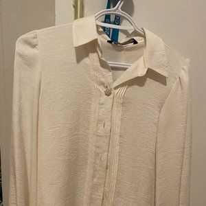 Zara Off-White Long Sleeve Blouse size XS.